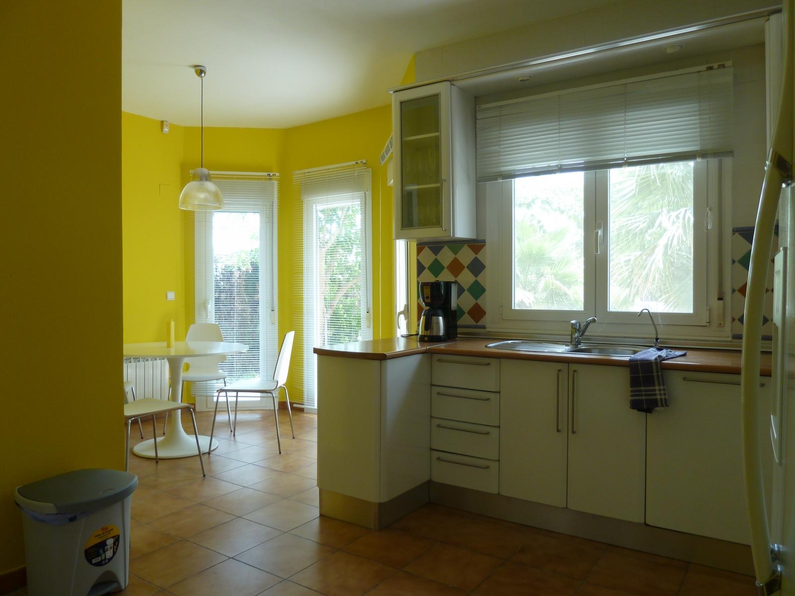 CHALET 165 m2 EN UN TERRENO DE 3500 M2